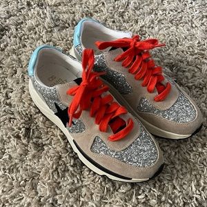 Oasis Society Star Running Shoes